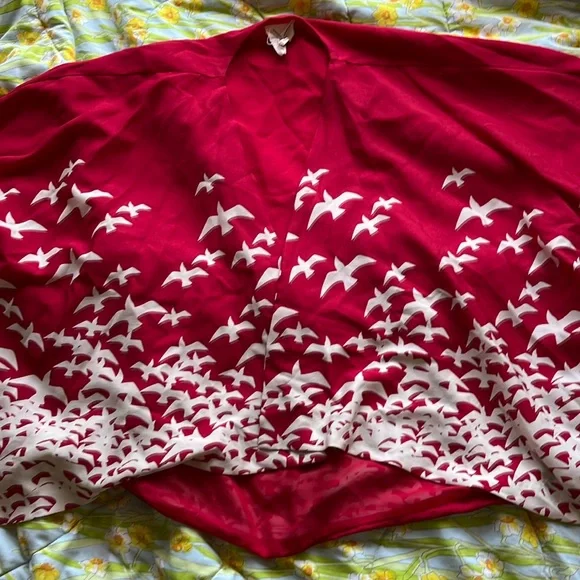Anthropologie Pins and Needles red, cropped kimono with bird pattern Size M. - Picture 2 of 9